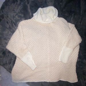 Oversized White and tan sweater